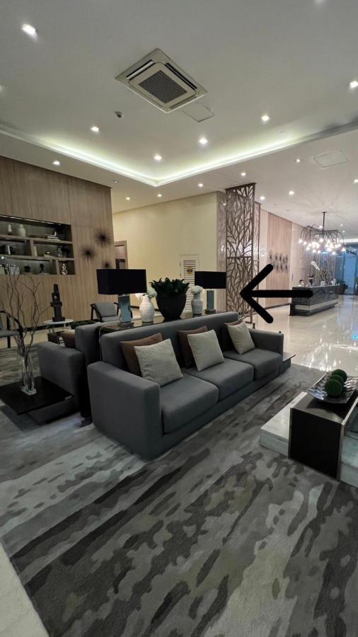 La Palazzo - Across Uptown Mall & Grand Hyatt Bgc ตากิก ภายนอก รูปภาพ