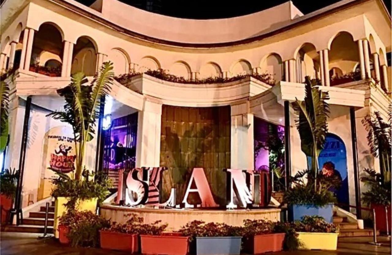 La Palazzo - Across Uptown Mall & Grand Hyatt Bgc ตากิก ภายนอก รูปภาพ