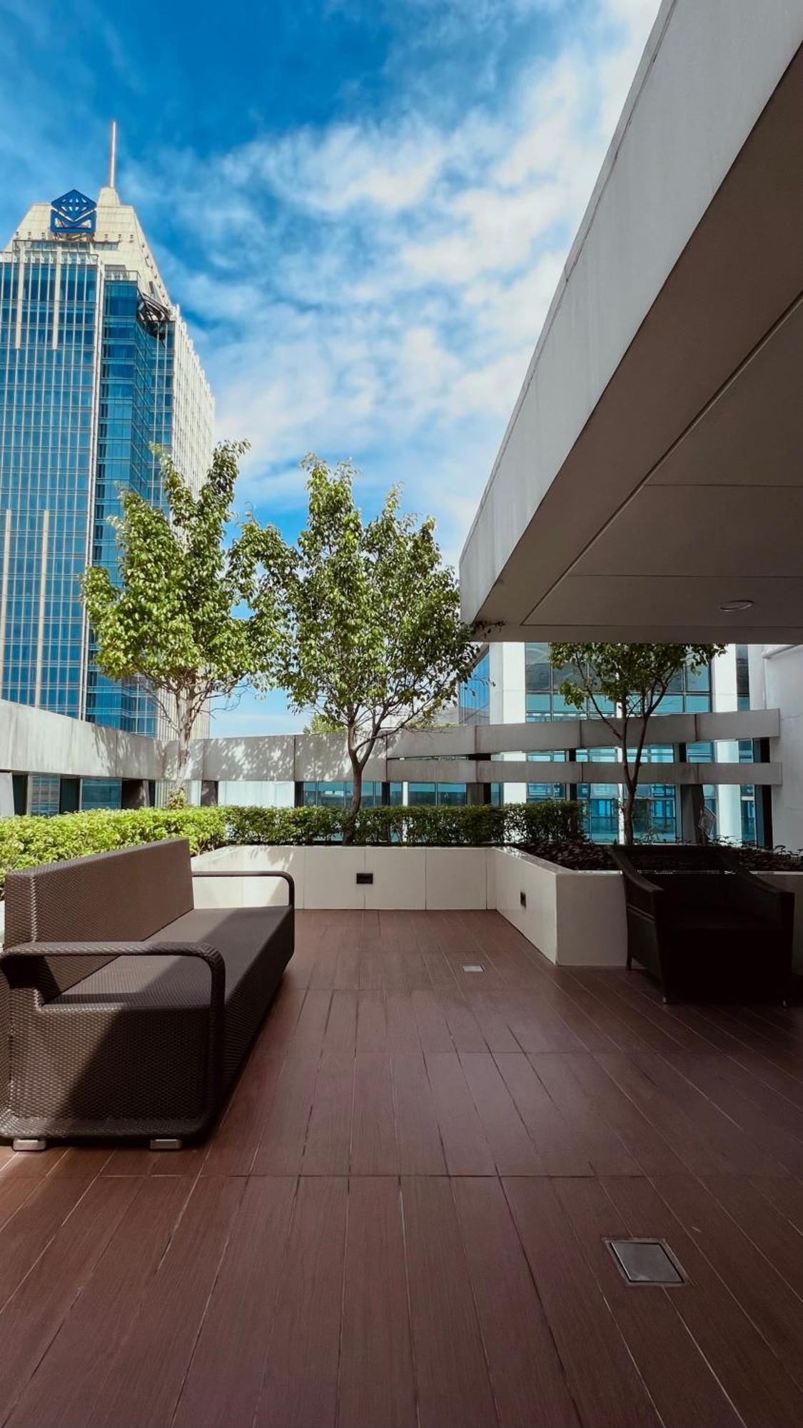 La Palazzo - Across Uptown Mall & Grand Hyatt Bgc ตากิก ภายนอก รูปภาพ